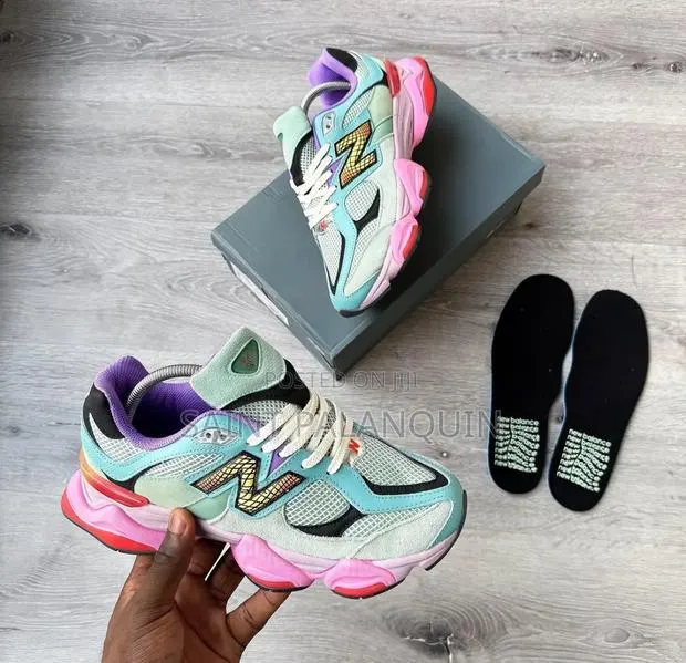 Women New Balance 9060 · Photo 1