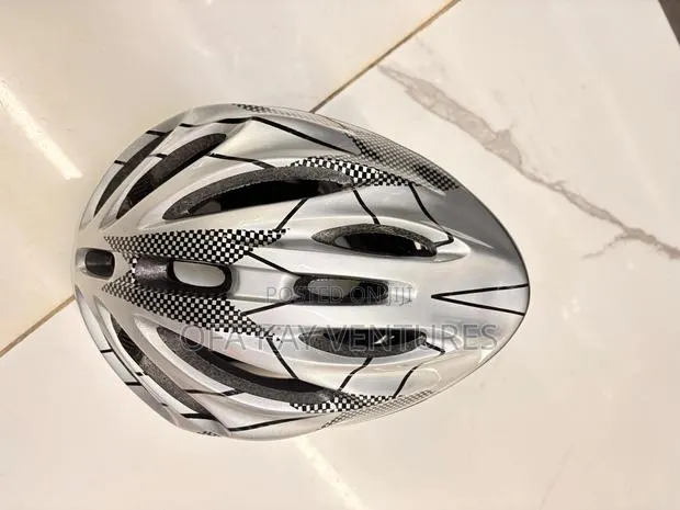 Cyclist Helmet · Photo 2