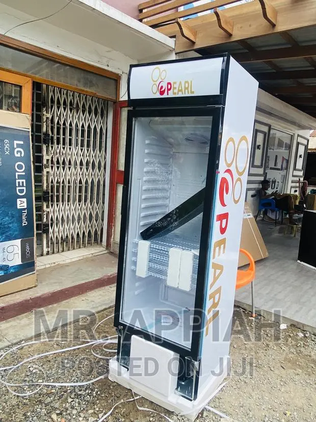 Pearl 400L PVC 424-2b Display Fridge Works Faster and Wider · Photo 1