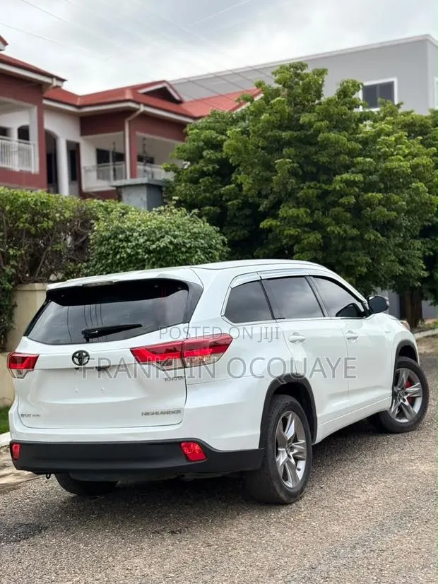 Toyota Highlander 2019 White · Photo 1