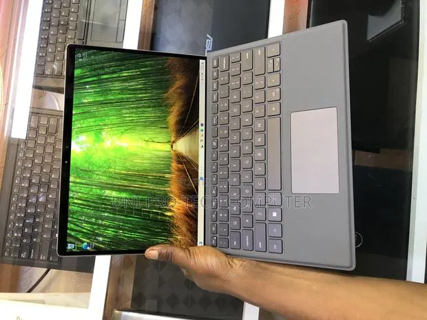 Laptop Dell Latitude 7310 16GB Intel Core i7 SSD 256GB · Photo 1