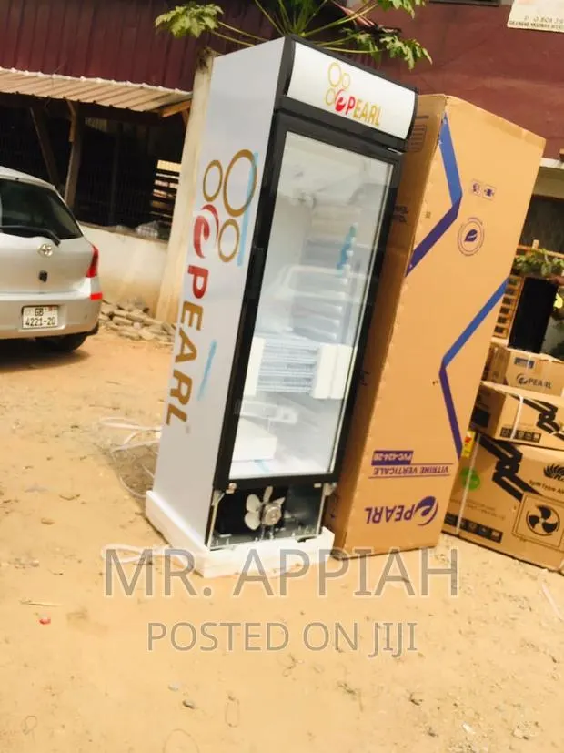 Lovely Design Pearl PVC-424 Single Door Beverage Cooler. · Photo 1
