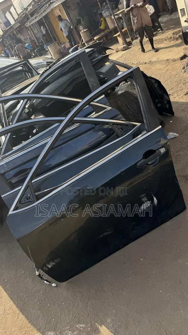 Toyota Camry 2012,2013,2014 Front and Back Doors Set · Photo 1