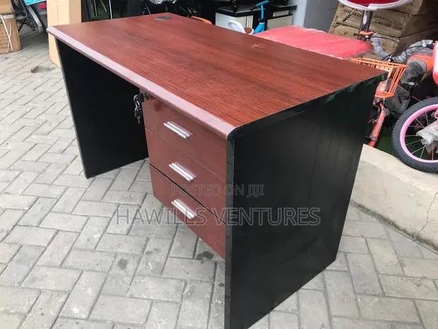 Three-Drawer Executive Pedestal Desk · Photo 1