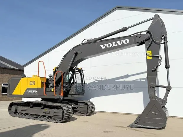 Excavator Volvo 320d2 · Photo 1