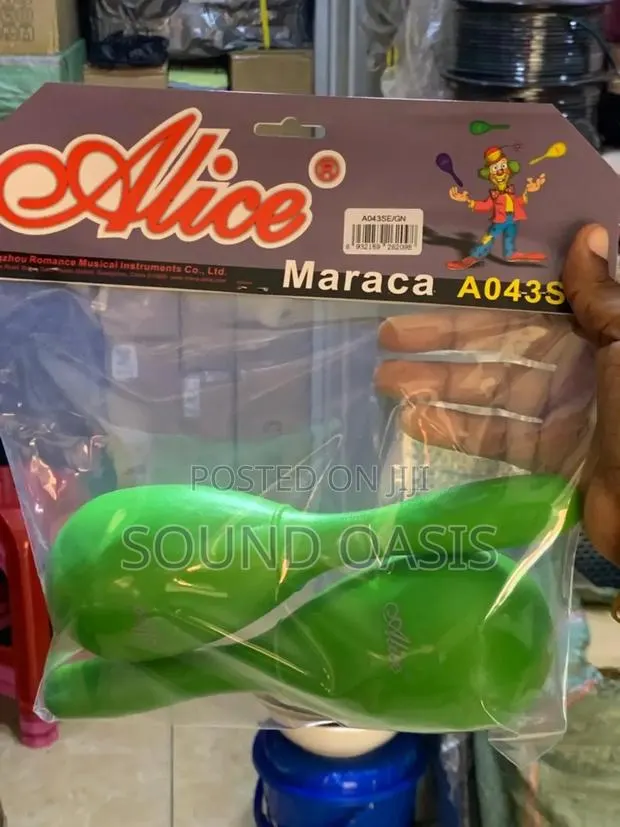 Plastic Maracas (A043SE) - Green · Photo 1