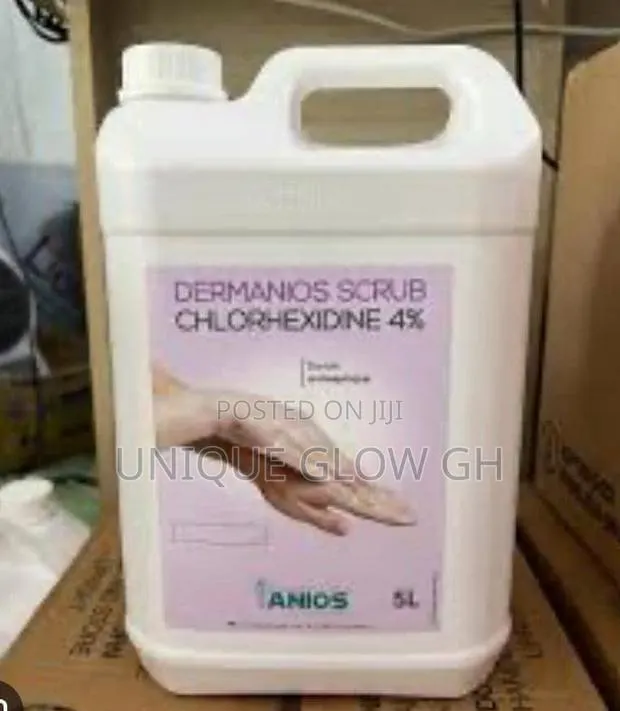 Chlorhexidine Solution 4% · Photo 1