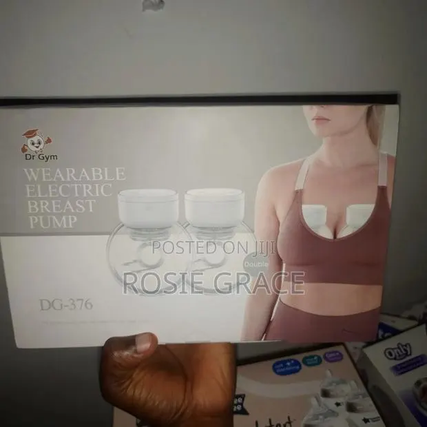 Double Wearable Hands Free Breast Punp · Photo 1