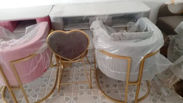 Nails Chairs and Table Vi ( Manicure) · Photo 1