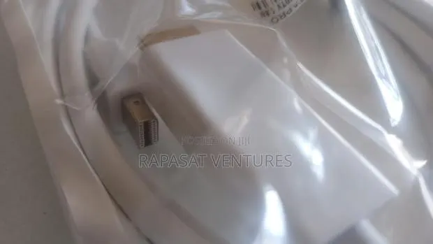 Mini DP Male to HDMI Male Cable 1.8M · Photo 1