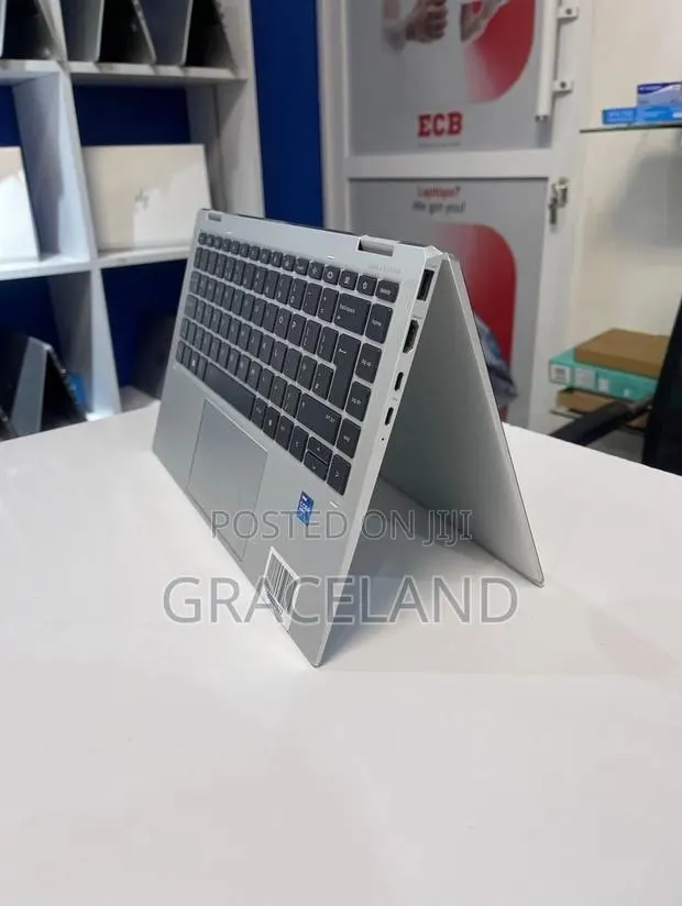 Laptop HP EliteBook x360 1040 G7 32GB Intel Core i7 SSD 512GB · Photo 1