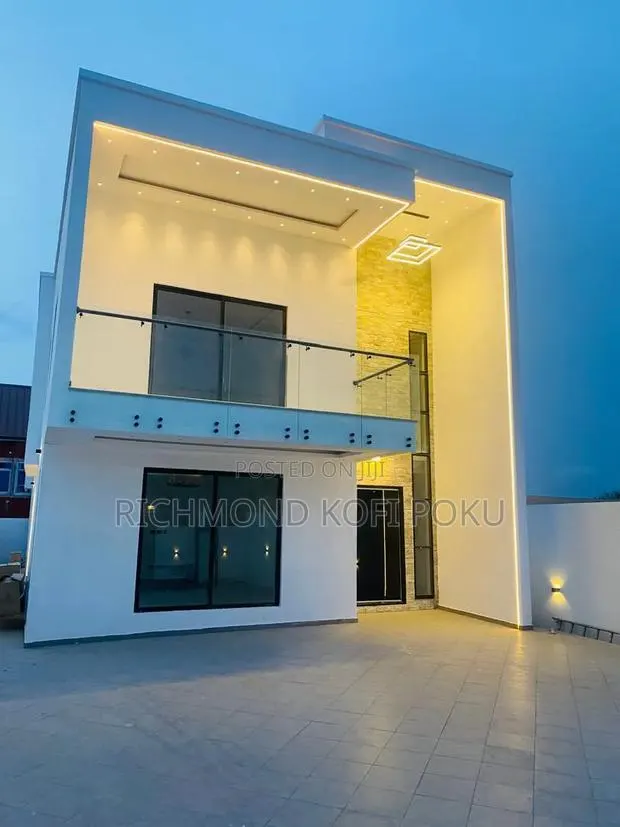 4bdrm House in Kofis Realty, Baatsona Total for sale · Photo 1