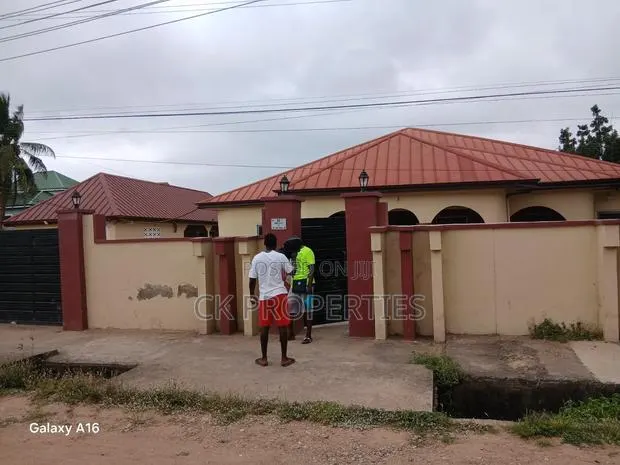 5bdrm House in Christian Village for rent · Photo 1