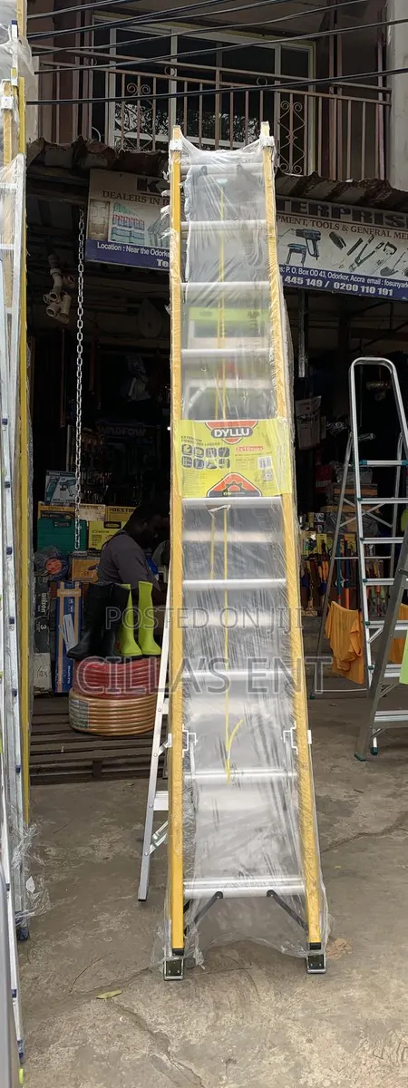 Fiberglass Ladder 2x10 · Photo 1