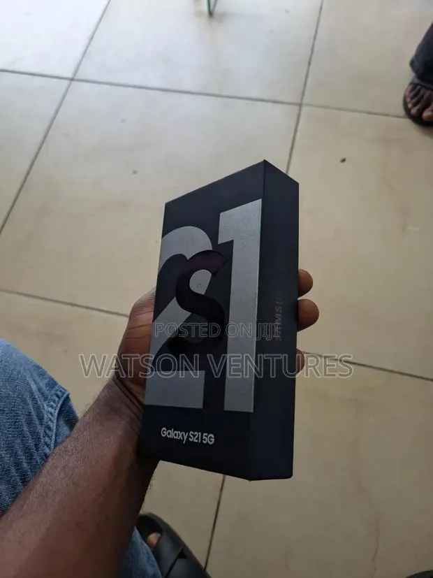 New Samsung Galaxy S21 5G 128 GB Purple · Photo 1