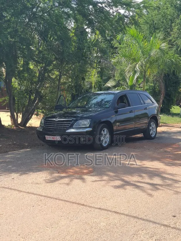 Chrysler Pacifica 2004 Black · Photo 1