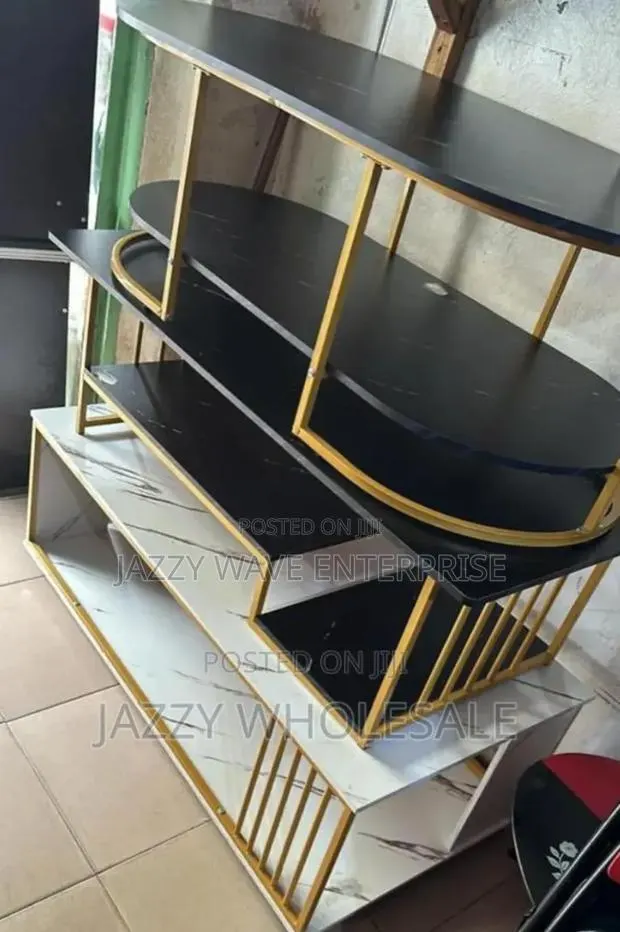 Centre Table · Photo 1