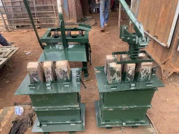 Manual Block Machine - 4 & 5 Blocks + Motor · Photo 1