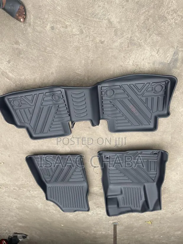 CIVIC 5D Floor Mat · Photo 1
