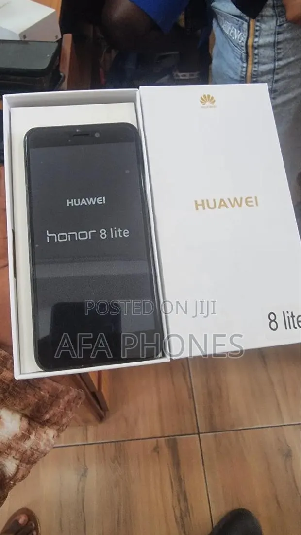 New Huawei Honor 8 64 GB Black · Photo 1
