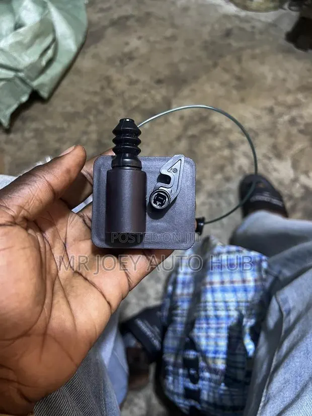 Honda Civic | CRV 2016-2022 Fuel Gate Sensor · Photo 1