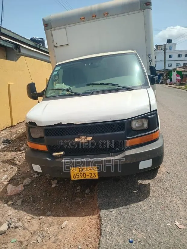 2016 Model Chevrolet Express G3500 · Photo 1
