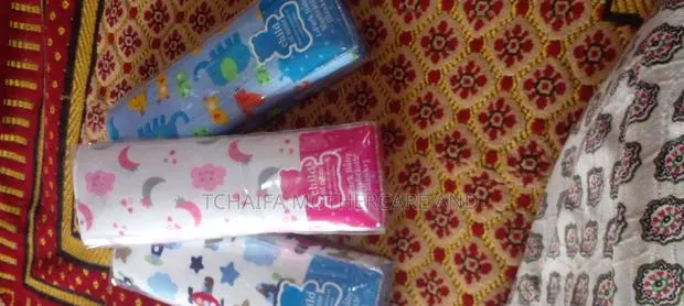 Coloured Cot Sheet · Photo 4