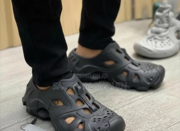 Mule Unisex Balenciaga Wear · Photo 1