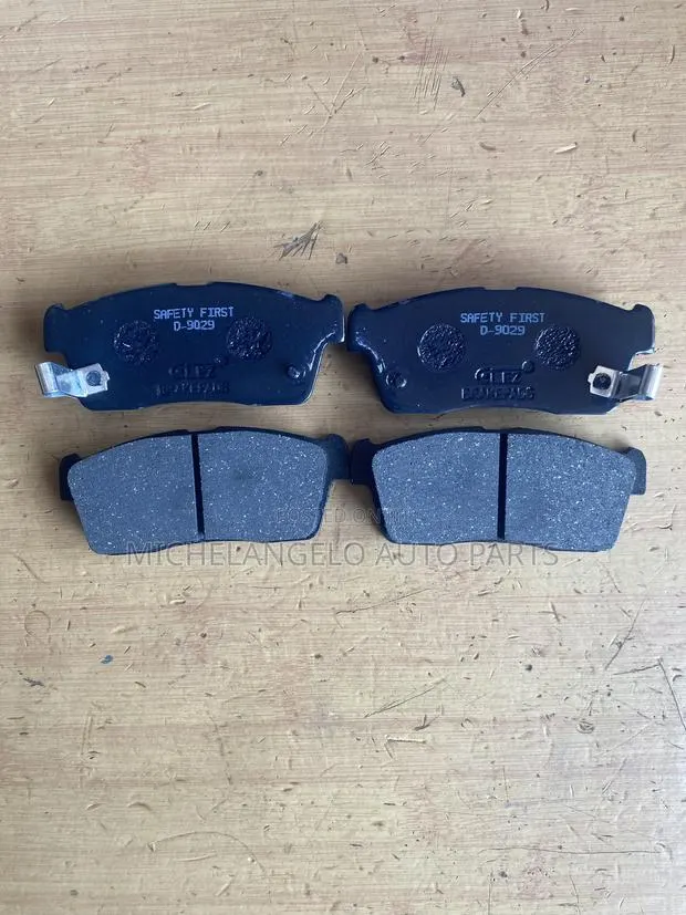 Front Brake Pad Suzuki Alto · Photo 1