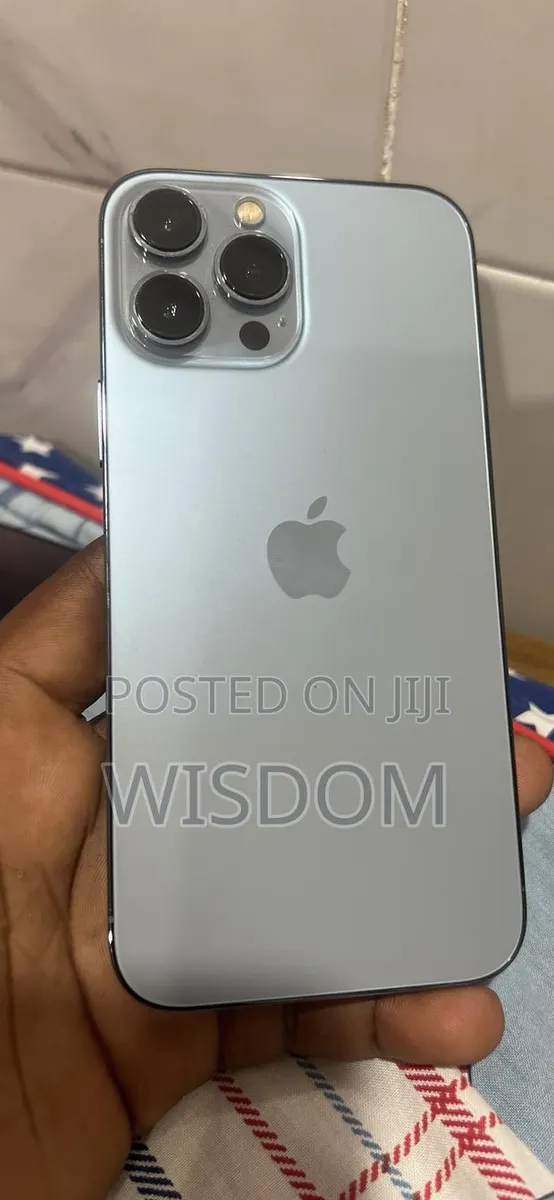 Apple iPhone 13 Pro Max 256 GB Blue · Photo 1