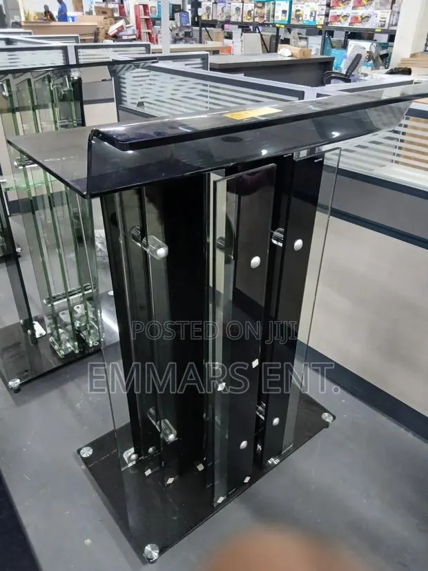 Pulpits and Podium · Photo 1