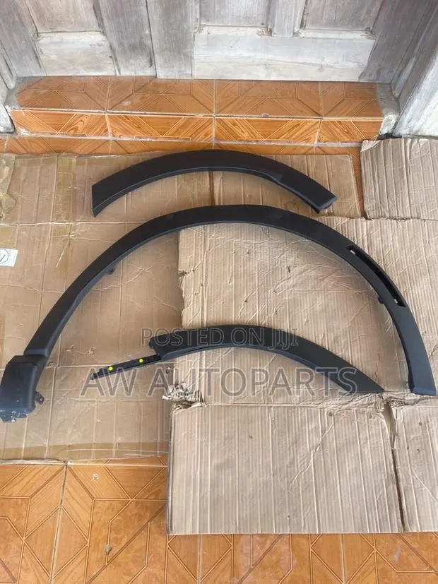 Toyota RAV4 2019 Boot Moulding · Photo 1