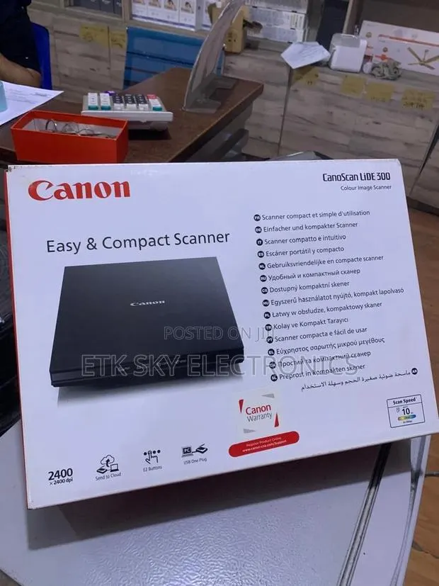 Canon Canoscan Lide 300 Color Scanner · Photo 1