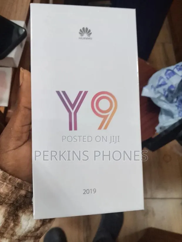 New Huawei Y9 2019 128 GB Black · Photo 1