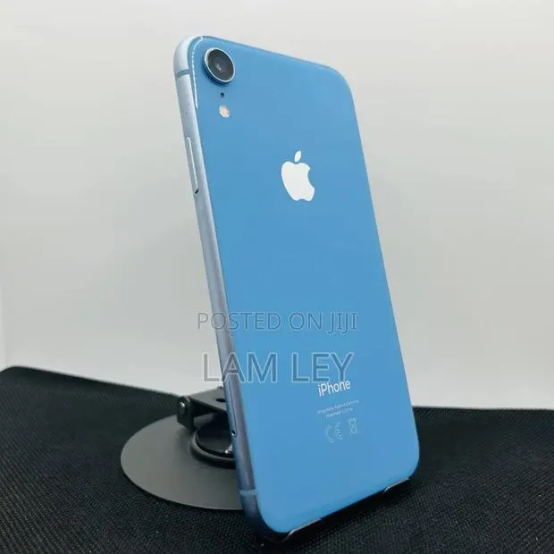 Apple iPhone XR 128 GB Blue · Photo 1