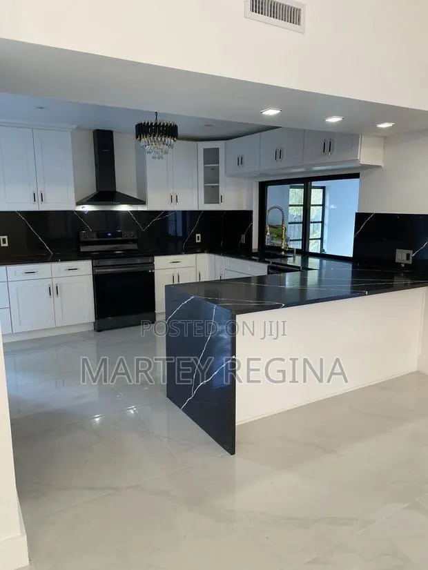 Luxury Kitchen Cabinets · Photo 1