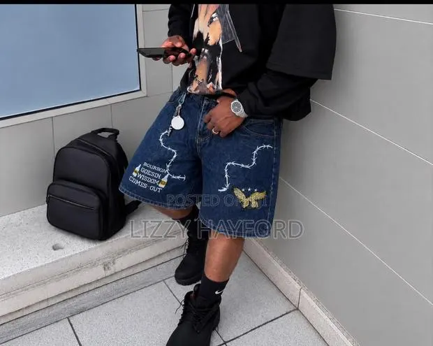 Camo Jeans Short · Photo 1