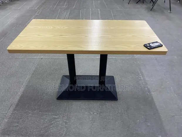 Restaurant Table / Bar Table 4 in 1 · Photo 1