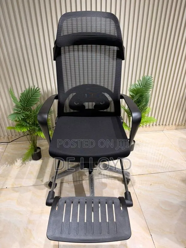 Modern Office Chair · Photo 1