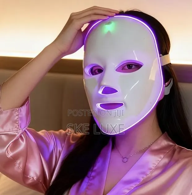 7 Colors LED Light Therapy Facial Mask – Beauty Device · Photo 1