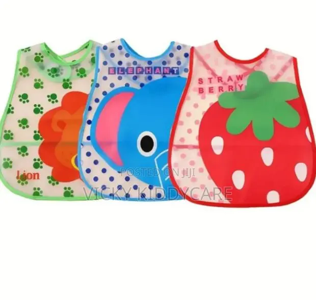 Waterproof Bib for Kids · Photo 1