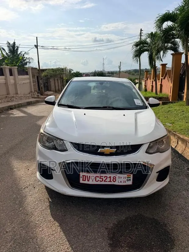 Chevrolet Sonic 2012 White · Photo 1
