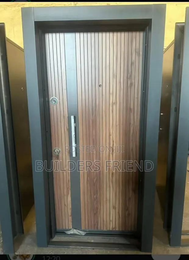 Heavy Single Entrance Security Door Complete in Box · Photo 1