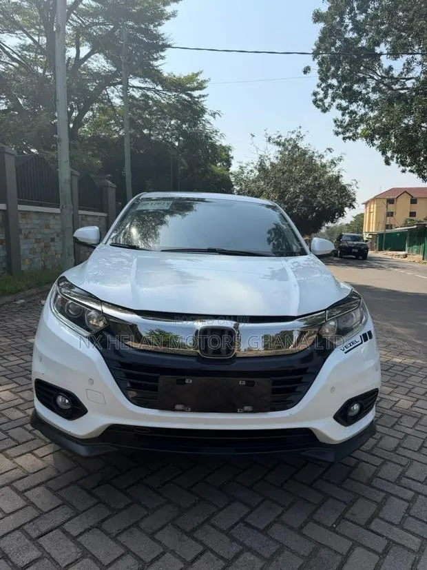 Honda Vezel 2020 White · Photo 1