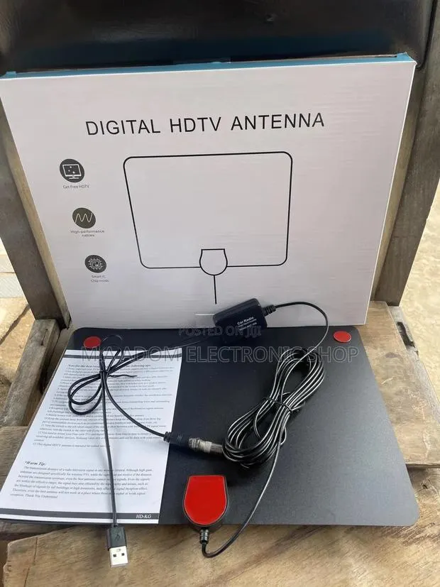 Free to Air High Signal Indoor Digital Antenna With a Boos · Photo 1