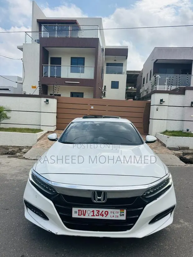 Honda Accord Touring 2.0T 2020 White · Photo 1