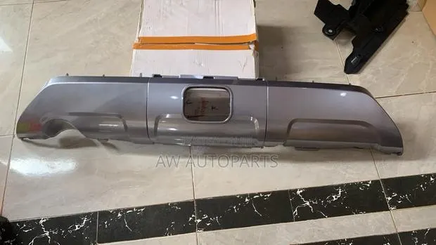 Lexus LX600 Rear Bumper Apron · Photo 1