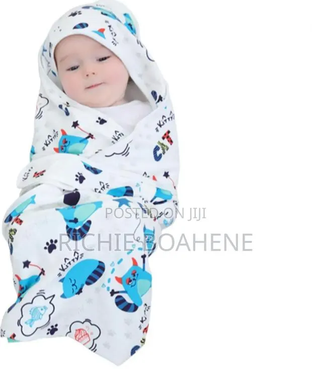 Baby Hooded Blanket · Photo 1