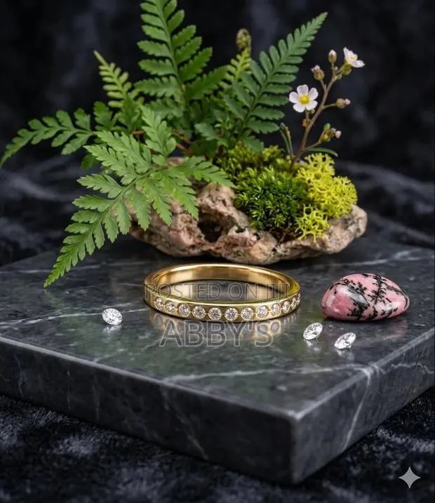 Stunning Non Tarnish Engagement/Promise Ring · Photo 1