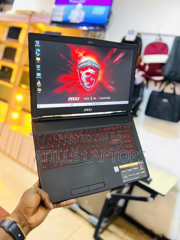Laptop MSI GL63 8RD 16GB Intel Core I5 HDD+SSD 1.5T · Photo 1